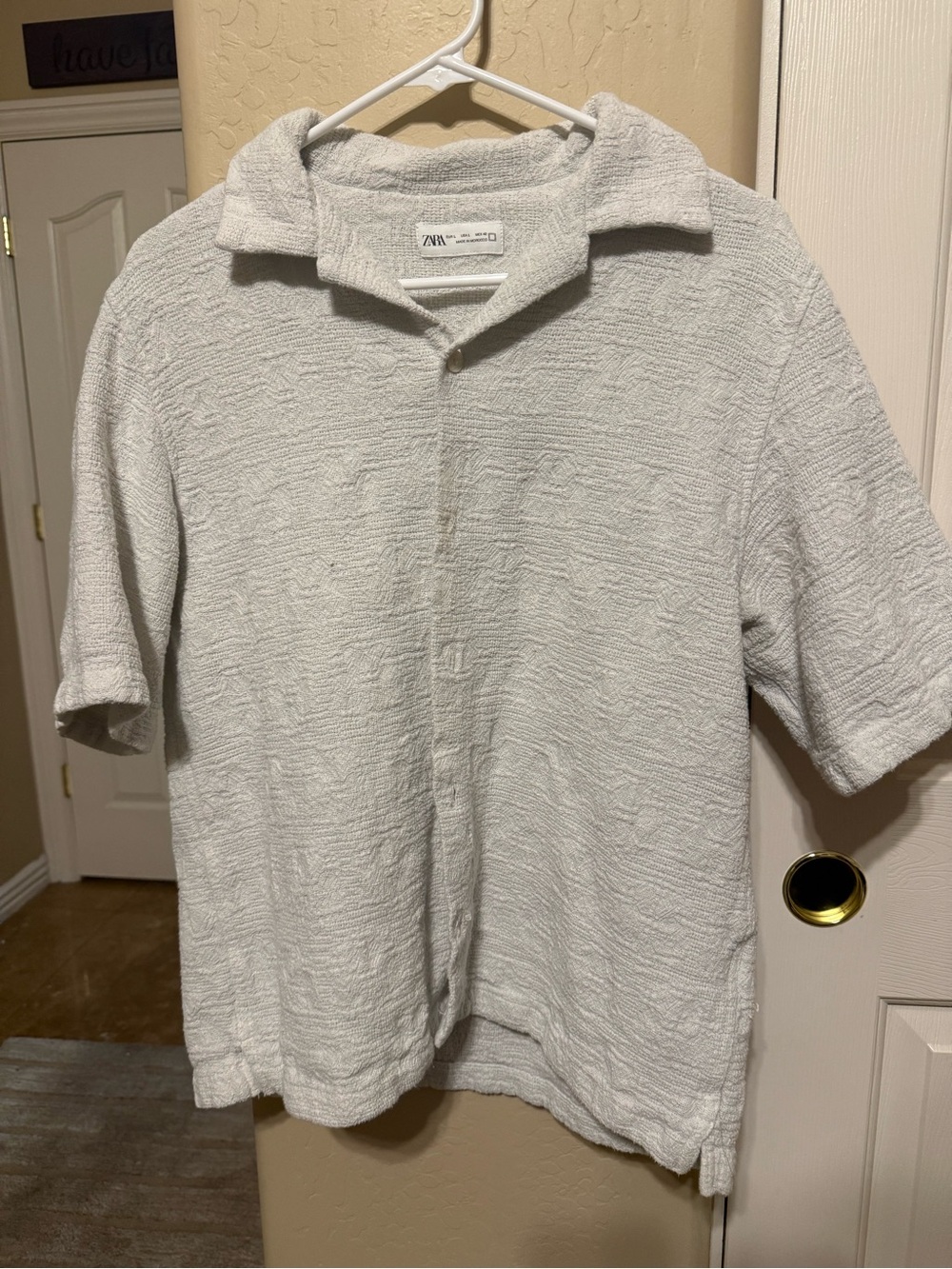 Zara Light Heather Gray Textured Short Sleeve Shirt